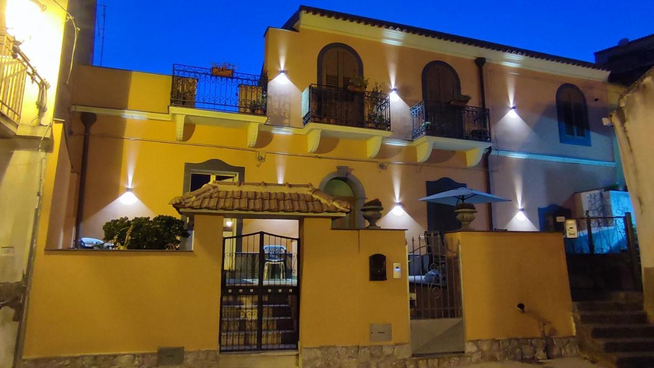 Sa Benedica - Luxury House Villa Calatabiano Exteriör bild